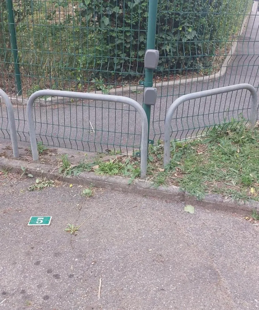 Proche De La Cite De L'Espace Toulouse 0*,  Franciaország